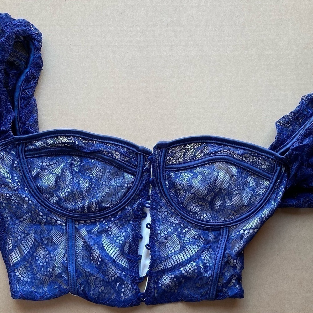 Blue Lace halter/ Bralette Top with sleeves. Built in Under wire Bra. Size Small